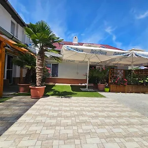 Apartman Hédi, Eger