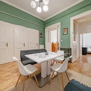 hotellátogatás